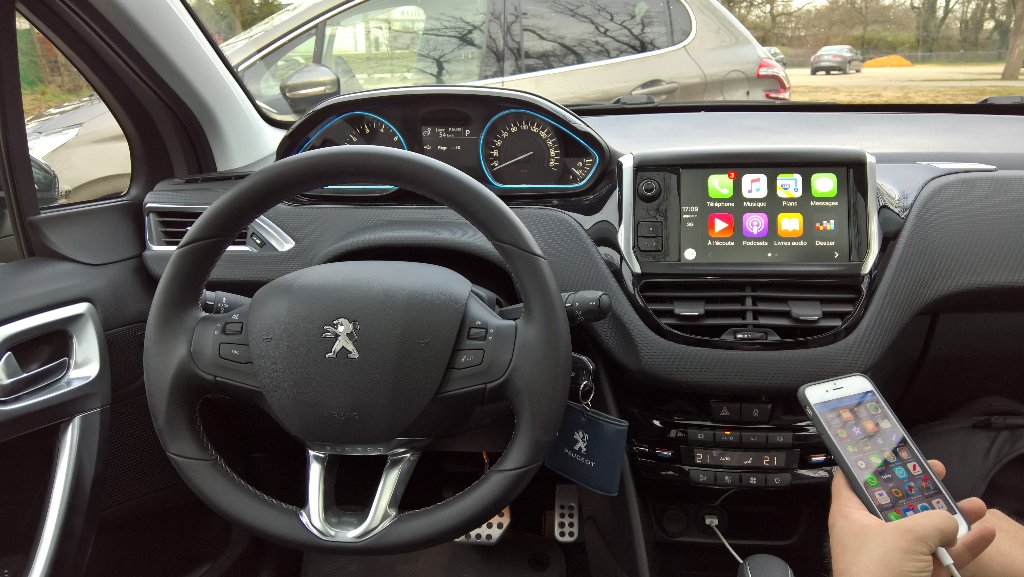 Comment activer CarPlay dans une Peugeot ?