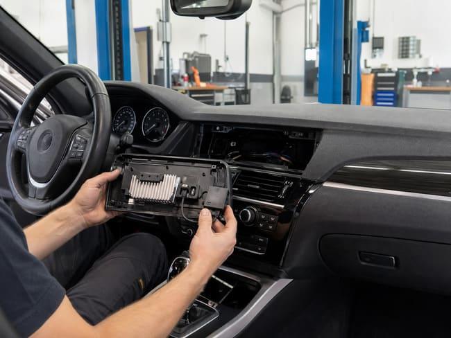 Pourquoi le numéro VIN est parfois indispensable avant d'acheter un module CarPlay