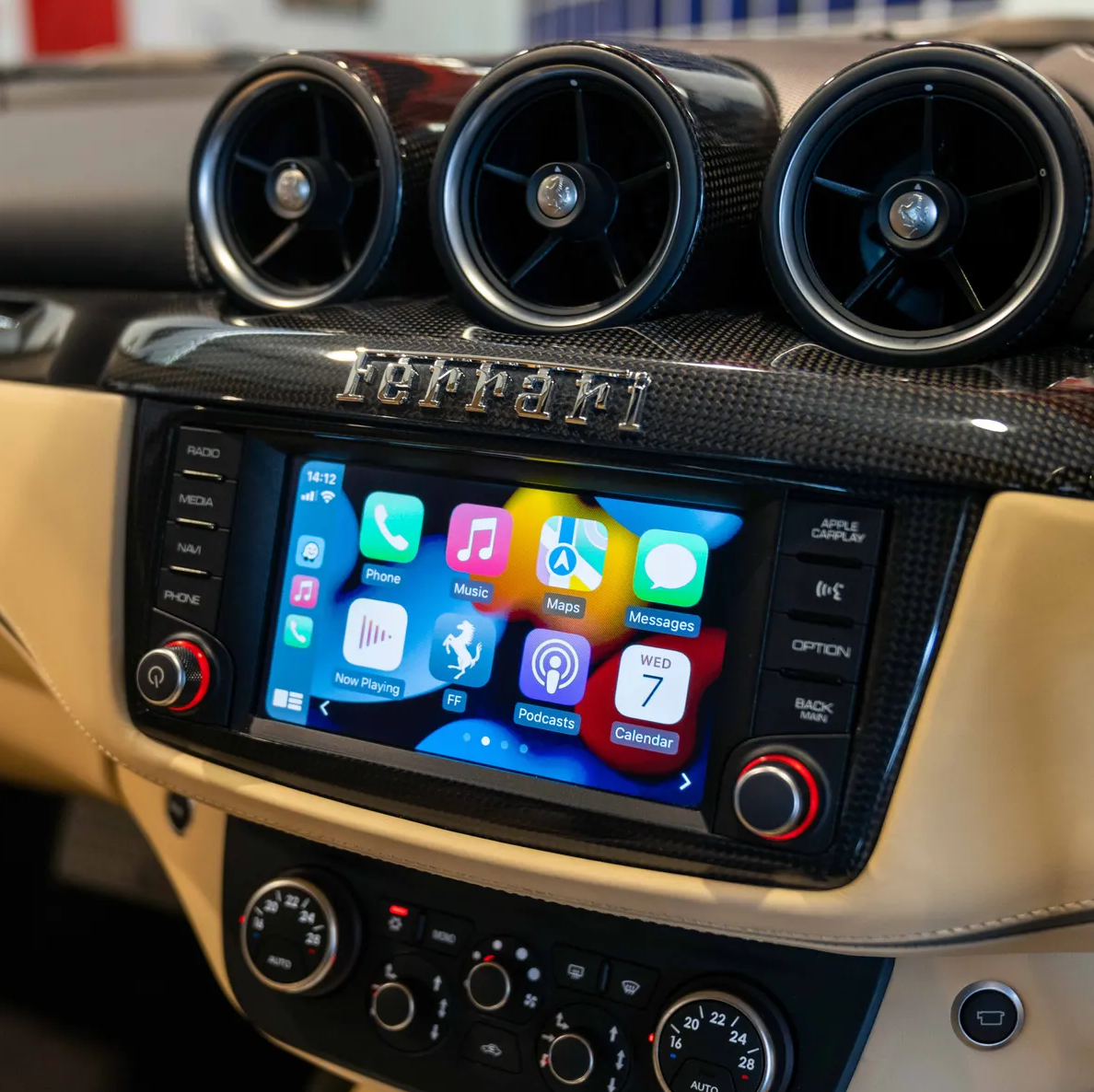 apple carplay ferrari ff