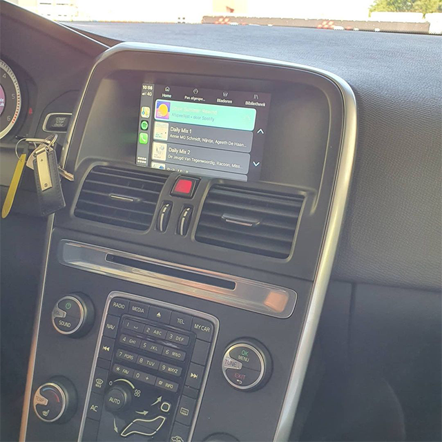 volvo compatible carplay